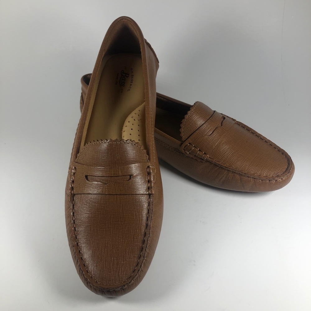 New w/Box Bass Women’s Loafer Leather Tan 8.5M